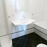 Villa Medici App_ 02 *